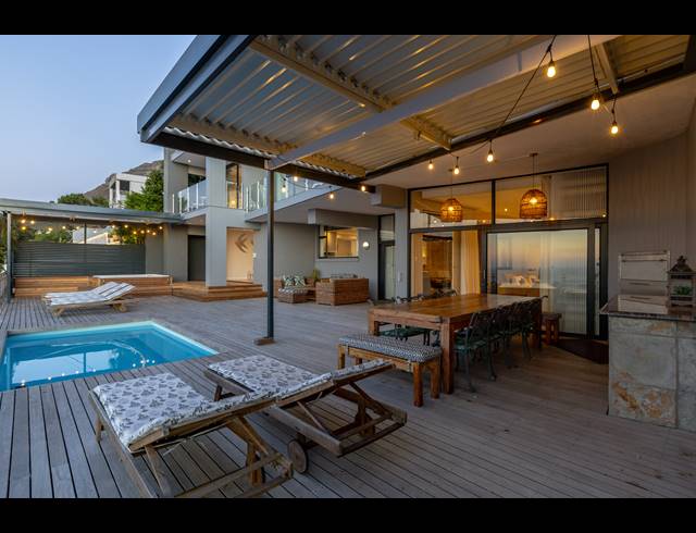 7 BEDROOM HOUSE TO LET IN CAMPS BAY